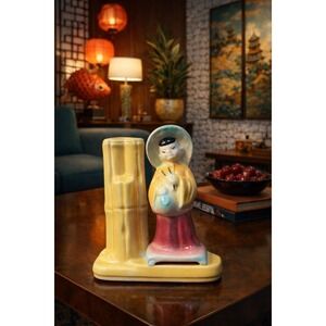 Shawnee‎ Pottery ASIAN FIGURE w/ BAMBOO (luck) VASE #702 Made in USA